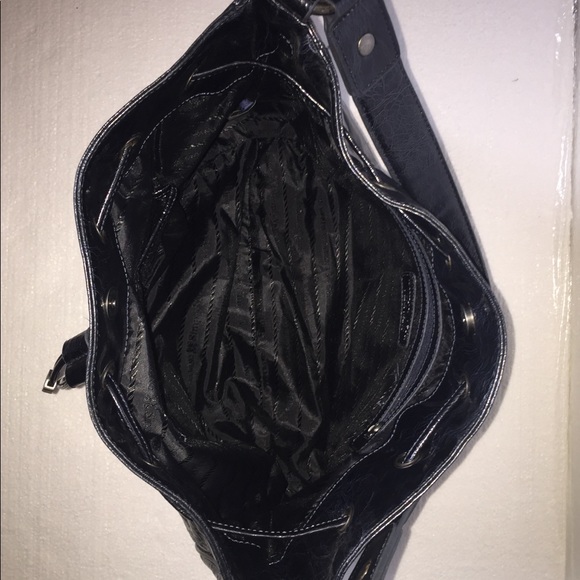 Simply Vera Vera Wang black purse - Picture 3 of 5